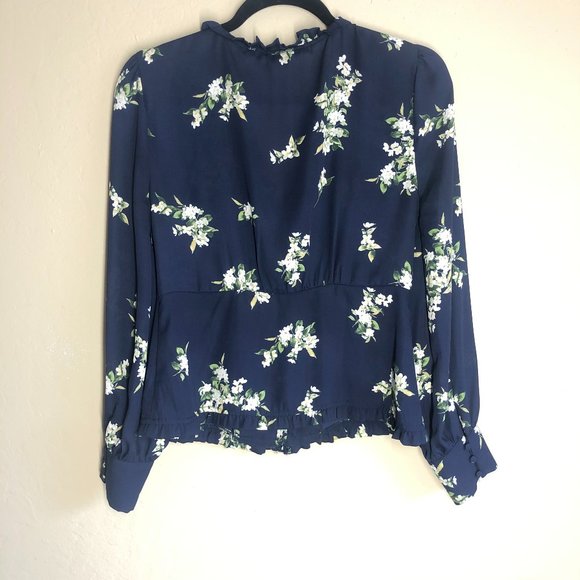 CUPCAKES AND CASHMERE BLOUSE SIZE S - Picture 3 of 9